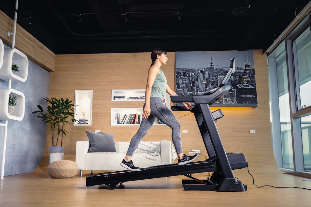 Treadmill vs Bike for Slim Legs: Which is Better for Toning and Slimming?