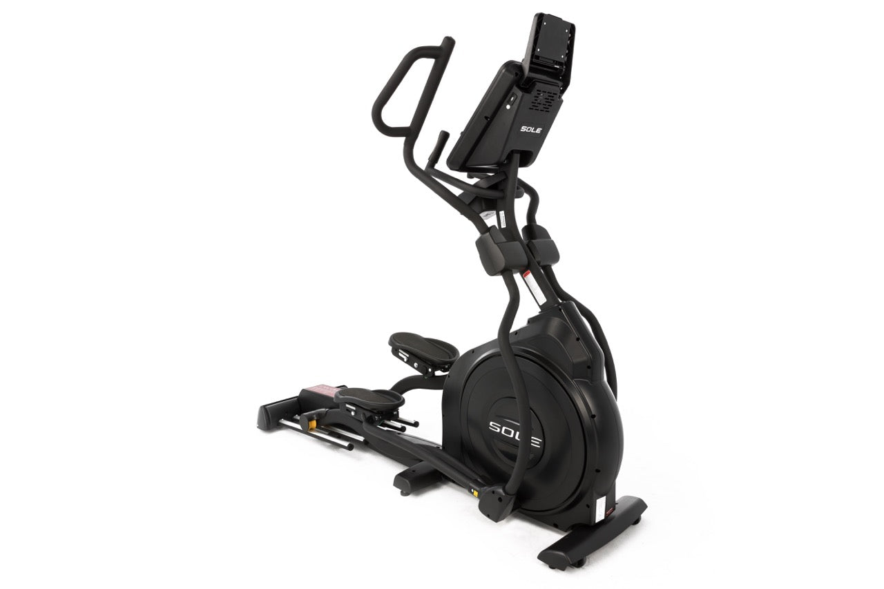 Sole e95s elliptical with adjustable online stride length and bluetooth capability